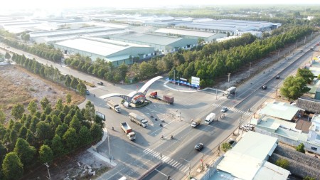 Cần sang gấp lô đất mặt tiền đường N7 trong khu dân cư chuẩn 5F chỉ 920tr/75m2. lh: 0976712608