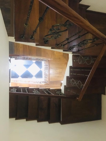Bán nhà mặt phố Nguyễn Đình Hoàng có hơn 200 triệu/ m2