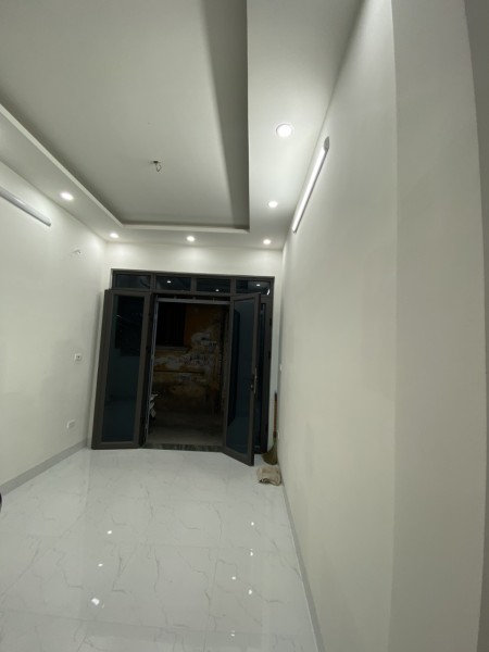 Hiếm nhà bán Đào Tấn 30m2x5T giá 6.35 tỷ ngõ thoáng