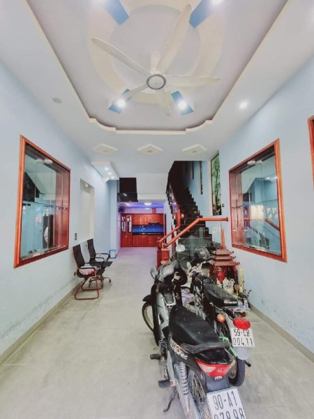 Bán nhà Dương Nội, Hà Đông - Mở cửa chính thấy nagy Aeon Mall