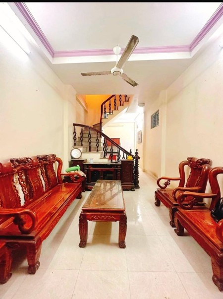Bán nhà Cổ Nhuế 39m2, 4 tầng, ngõ thông, vị trí đẹp, gần phố, sổ đep