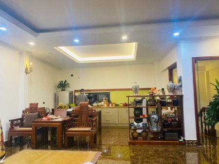Bán nhà đẹp diện tích rộng Phố Lĩnh Nam, Hoàng Mai, DT 80x5 tầng, vừa ở vừa cho thuê, chào 9.9 tỷ