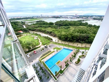 Bán căn hộ 1PN, tầng đẹp, có nội thất, đã có sổ hồng