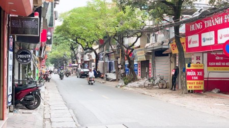 Bán nhà - Doãn Kế Thiện - Vỉa hè - Kinh doanh gì cũng giàu - 50m2, giá 11.2 tỷ