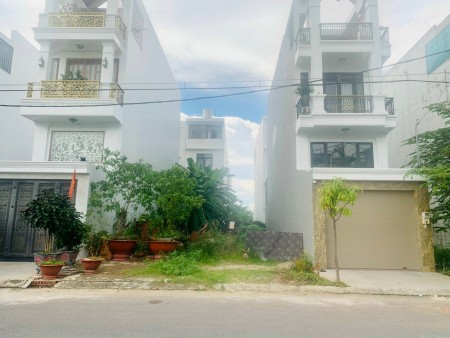 Sang lại lô đất diện tích 85m2 (5x17). Giá 1ty550, đường 12m