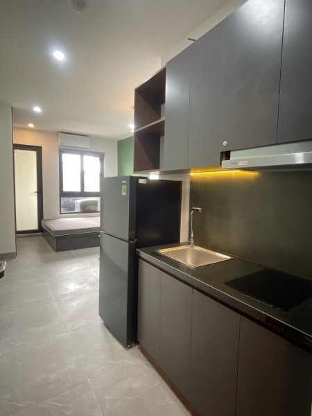 Bán tòa nhà 2 thoáng ô tô tránh 220M2 X 8 tầng đang cho thuê 3 tỷ/ năm giá 37 tỷ