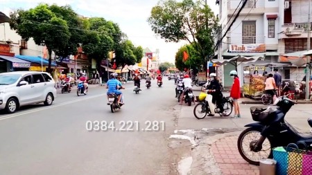 1500M2 đất đường lớn gần chợ, tiện kinh doanh 950 triệu