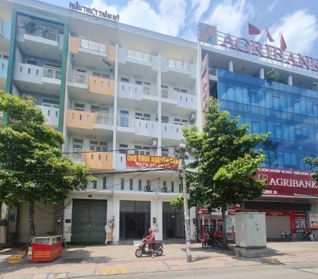 Cho thuê văn phòng cặp nhà 5 tầng, mặt tiền trung tâm quận 8, diện tích sử 750