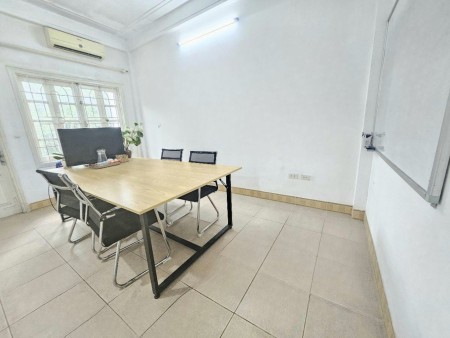 Cho thuê VP riêng, chỗ ngồi làm việc tại Đặng Thai Mai, Tây Hồ, Hà Nội