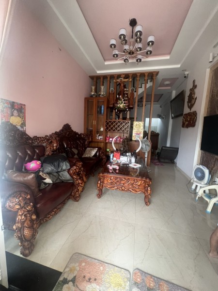 Chính chủ ngộp bank cần bán gấp nhà 1 trệt 2 lầu 53m2 hẻm xe tải 4PN 3WC Full NT sổ hồng hoàn công