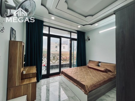 Căn hộ 1 phòng ngủ, full nội thất, ban công riêng ngay Phan Văn Hớn