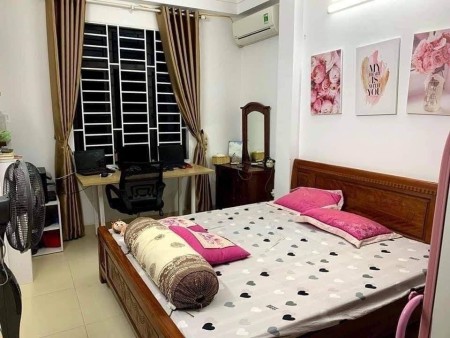 Bán nhà gần Chợ Xốm 34M, 5 tầng, mặt tiền gần 4M, lô góc, ô tô 5M, nhỉnh 3 tỷ