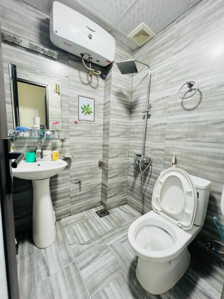 Bán nhà Cầu Giấy, thang máy, kinh doanh đỉnh, chính chủ
