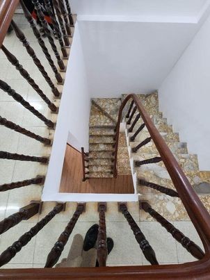 Cần bán nhà ngõ 826 phố Trương Định, Hoàng Mai, diện tích 40m2, 5 tầng, 3.9 tỷ.