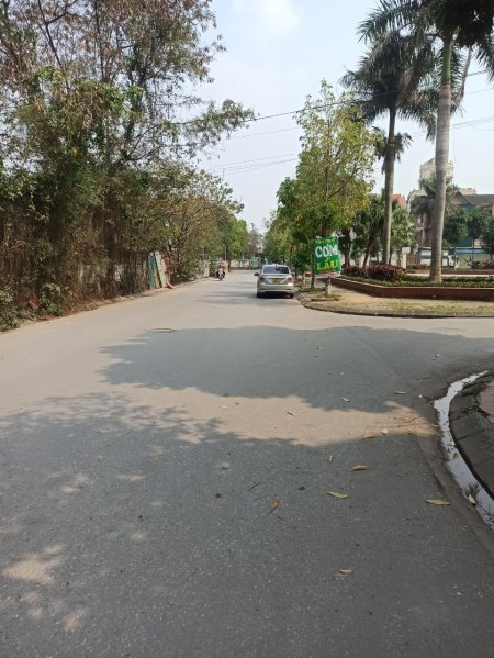 Bán nhà Tứ Hiệp TT ThanhTrì, KDVP, khách sạn mini đỉnh, diện tích 83m2, MT 4.3m, 12 tỷ có TL
