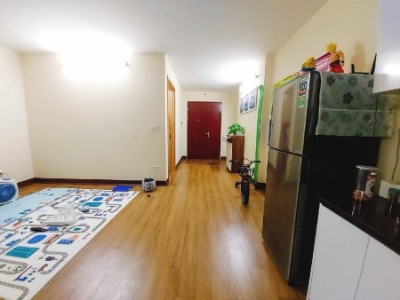 Bán nhà gần chợ Thanh Lãm 33M, 5 tầng, mặt tiền gần 4M, lô góc, ô tô 5M, nhỉnh 3 tỷ