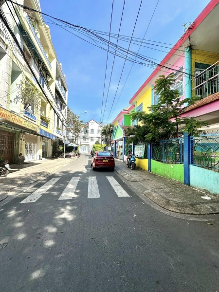 Bán nhà quận Tân Phú, đường Lê Ngã, 56m2, 4 tầng, hẻm xe hơi, 7.9 tỷ