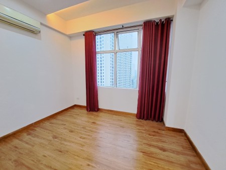 Chưa đến 2 tỷ có ngay căn nhà nhỏ xinh 5 tầng Phương Mai Đống Đa, diện tích 14M2, mặt tiền 2.7m