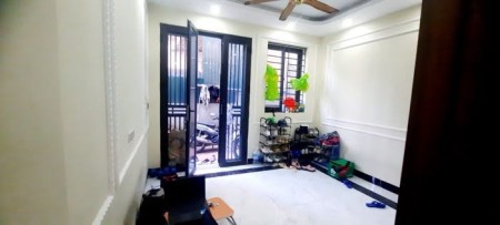 Nhà bán thuộc ngõ 10 Thanh Lãm, 5 tầng nhà đẹp, dưới 3 tỷ