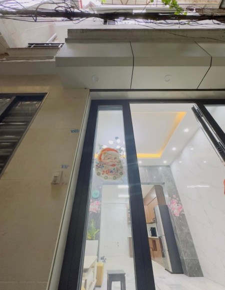 Cần bán nhà mặt phố Yên Hoà, Cầu Giấy 50m2, 5 tầng, 16 tỷ.