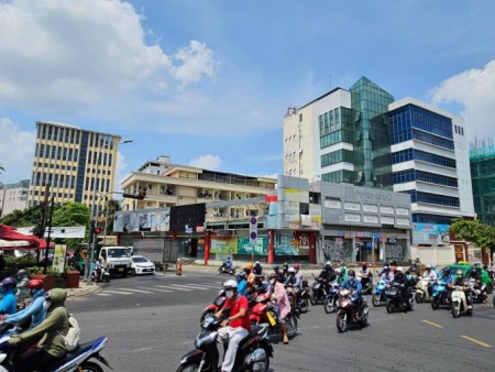 Chính chủ cần cho thuê mặt bằng 550m2 2 mặt tiền Cộng Hoà, Út Tịch Tân Bình