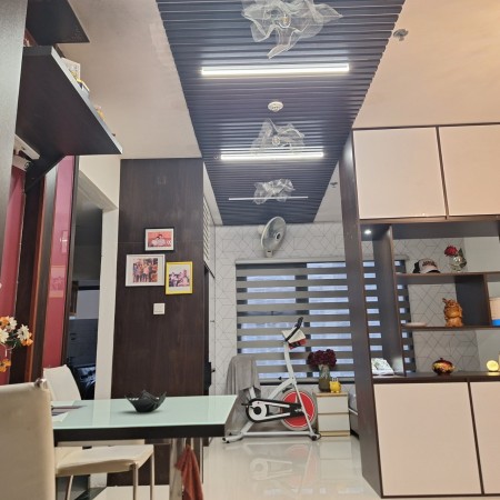 Chính chủ bán Studio full đồ 31m Đông Nam view bể bơi Vinhomes Smart 1.750 tỷ BP