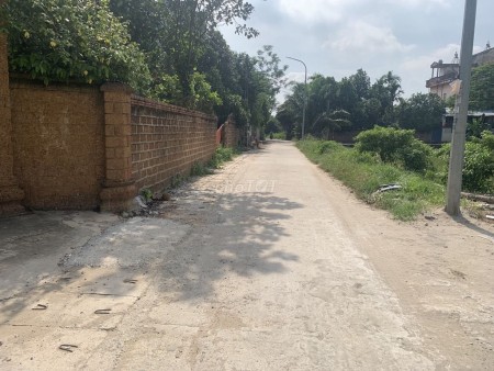 Anh trai em cần bán gấp thửa đất xây trọ giá 26.5tr/m2 đầu thôn 3