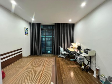 Nhà Ngõ gần hồ Phương Mai Đống Đa - Kinh doanh cực tốt 44m2 x 5 Tầng, MT 4m, Gia: 11.5 tỷ.