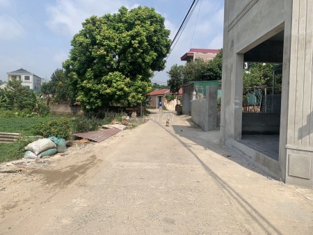 chính chủ cần sang nhượng mảnh đất 70m2 đẹp mặt tiền rộng Tân Xã