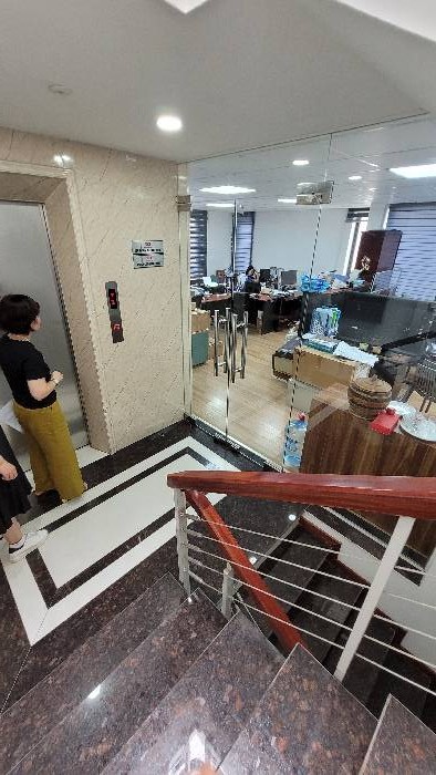 Bán nhà phố Vũ Ngọc Phan, đẳng cấp sống, hầm để xe riêng, bảo vệ 24/7, 160m2x5T, chỉ 60 tỷ