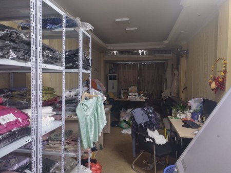Cho thuê 3 hoặc 4 tầng. Nhà phố Yên Lãng. 70m2 mỗi tầng