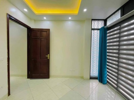 Hàng hiếm, nhà mới xây 5 tầng Yên Nghĩa. Diện tích 40m, giá hơn 3 tỷ