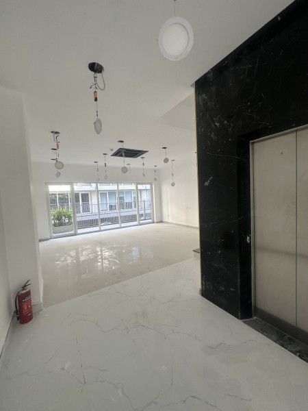 Cho thuê Nhà phố Shop sala 500m2 thang máy, 4 tầng giá 4000$