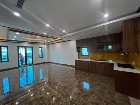 Bán nhà Phố Văn Cao, 7 tầng thang máy, vừa ở vừa làm văn phòng, 65M, MT rộng, nhỉnh 17 tỷ