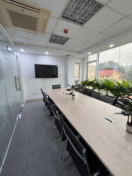 Chính chủ cho thuê 80m2 văn phòng, lớp học tại mặt phố Quán Thánh - Quận Ba Đình