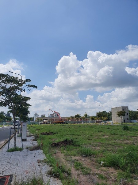 Đất nền chính chủ, sổ hồng riêng có sẵn, giá tốt nhất thị trường