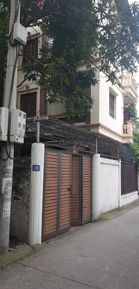 Chính chủ bán nhà 3 tầng diện tích 72m2 x3 tầng trên mảnh đất 161,9m2
