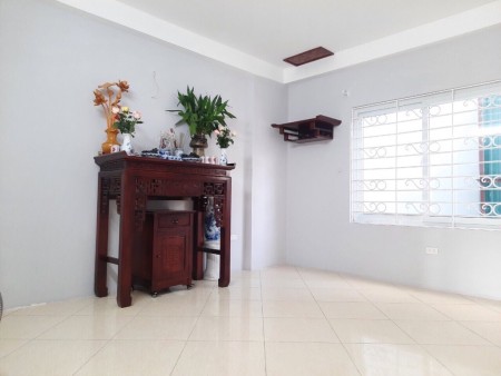 Bán nhà Tứ Liên, nhà dân xây còn siêu mới, 46m2, 6,25 tỷ