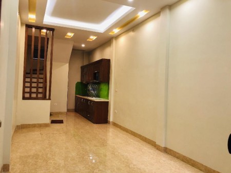 Bán nhà trung tâm Đống Đa, 30m ra ô tô tránh, 5 tầng kiên cố