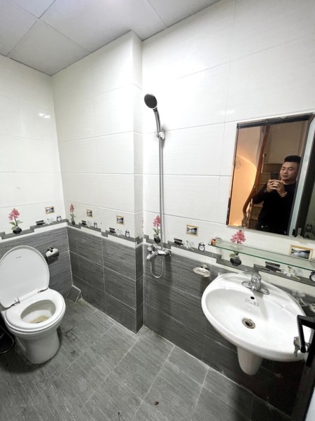 Bán nhà mặt Ngõ Quỳnh, 4Tầng, đúc BTCT kiên cố, 35m2, giá 5.1 tỷ còn thương lượng