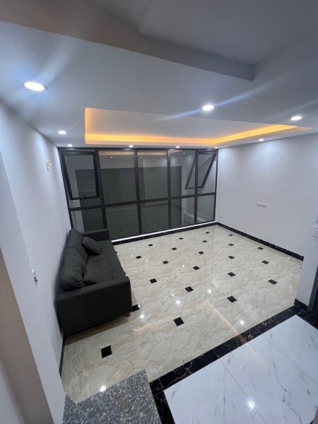 Bán nhà Ngô Thì Nhậm Hà Đông, 50m2 x 5 tầng - 6 ngủ, ngõ thông ô tô 30m Giá nhanh 6.3tỷ