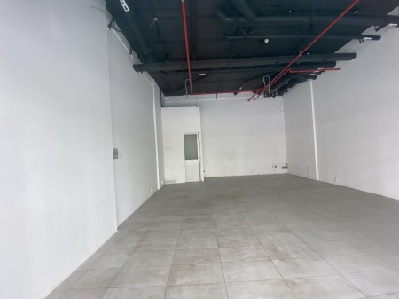 Cho thuê mặt bằng kinh doanh 51m2 hoàn thiện chỉ 10 triệu/ tháng tại Vinhomes Quận 9
