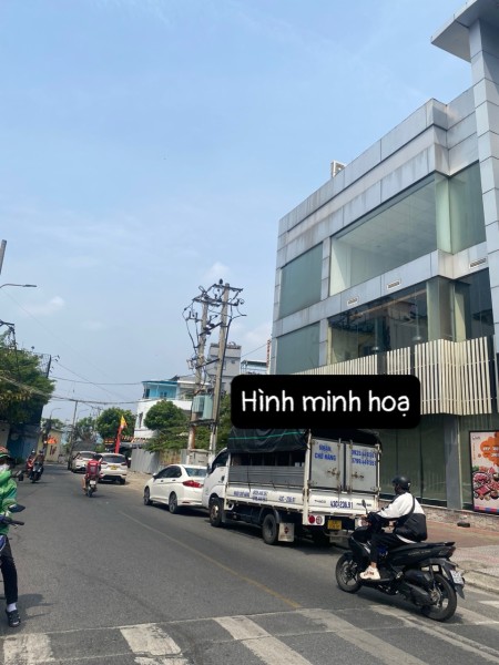 Cho thuê nhà 3 tầng mặt tiền Ngô Quyền - Sơn Trà, TP. Đà Nẵng (SD: 900m2)