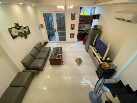 Chính chủ bán nhà hẻm 27. Ngay cầu Điện Biên Phủ, giáp ranh Quận 1.