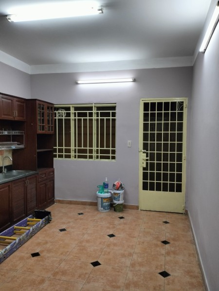 Cần cho thuê nguyên căn nhà Quận 1. TPHCM