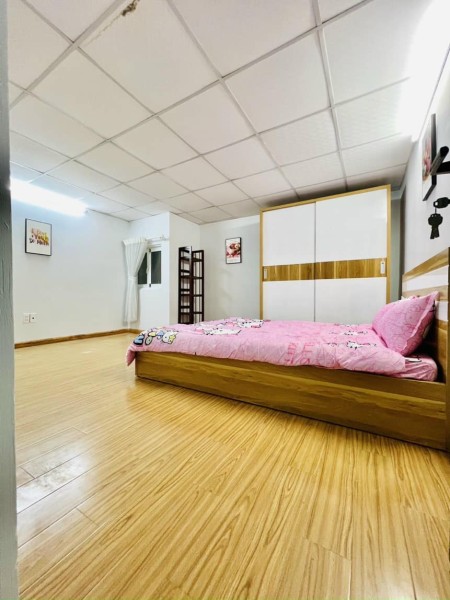 Hẻm ô tô đậu cửa nhà 2 lầu BTCT Nguyễn Sỹ Sách nhỉnh 4 tỷ