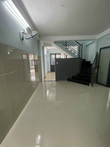 Nhà 1T1L, 8X17M, 4PN, 3WC, gara oto, mặt tiền đường, Tam Phú, Thủ Đức