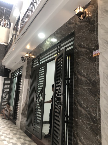 Bán nahf 5 tầng 30M2 Đông La - Gần KĐT Đô Nghĩa