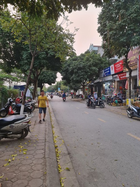 Hàng xóm Vinhome Riverside - Ô tô 7 chỗ đỗ tận cửa - 2 thoáng vĩnh viễn