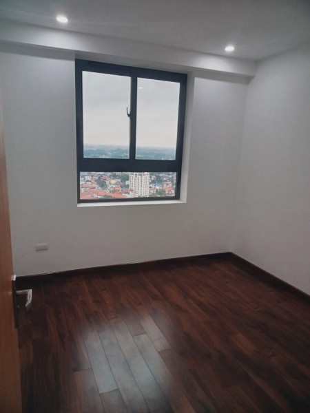 Cần bán gấp căn hộ chung cư Eco City Việt Hưng 2pn2vs, 72.8m2, giá rẻ nhất khu vực.